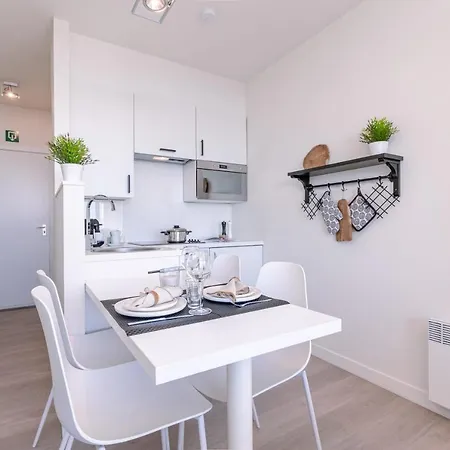 Oxygen At The Sea A Superb And Modern Flat Situated At A Stone's Throw From The With A Breathtaking Open View *
