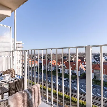 Oxygen At The Sea A Superb And Modern Flat Situated At A Stone's Throw From The With A Breathtaking Open View Nieuwpoort